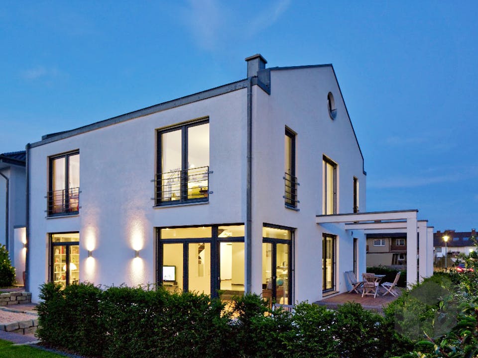 Kundenhaus Arndt von Zaunmüller Massivhaus Außenansicht