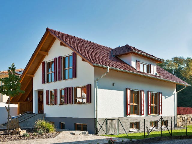 Massivhaus Kundenhaus Eichner von Zaunmüller Massivhaus, Satteldach-Klassiker Außenansicht 1