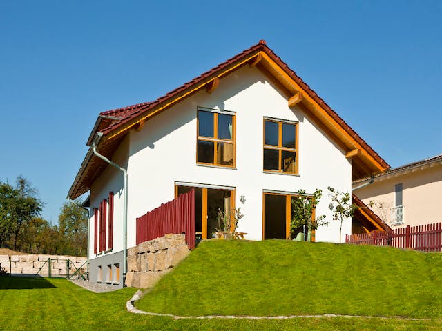 Massivhaus Kundenhaus Eichner von Zaunmüller Massivhaus, Satteldach-Klassiker Außenansicht 3