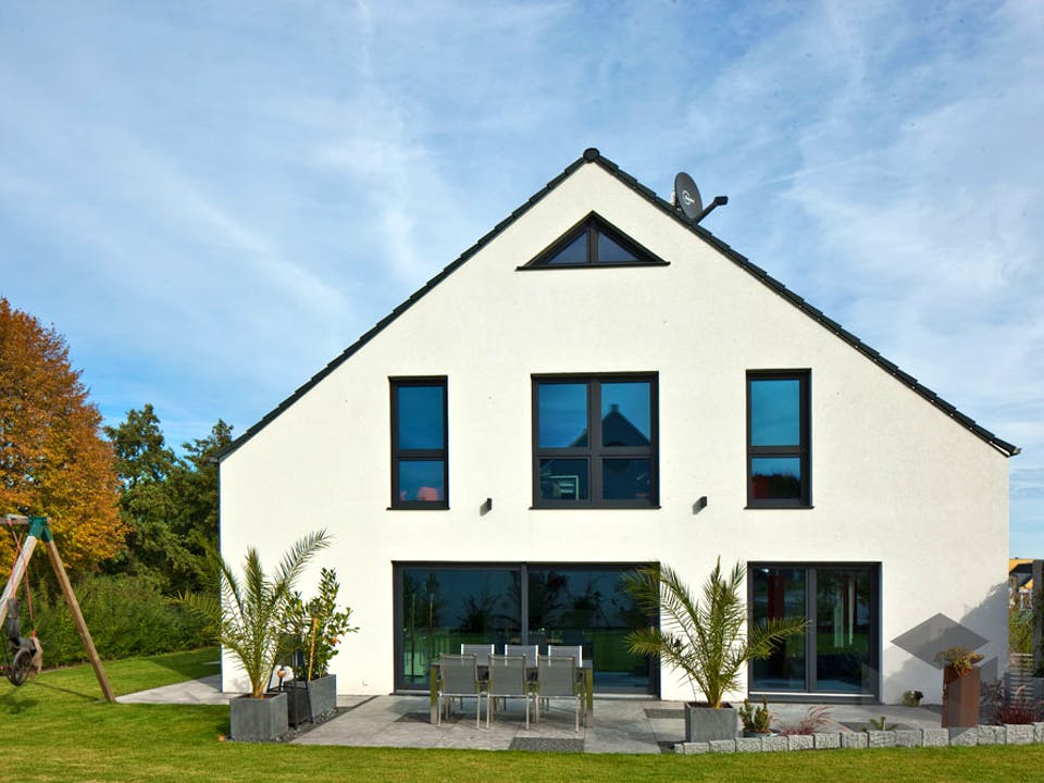 Kundenhaus Götze von Zaunmüller Massivhaus Außenansicht