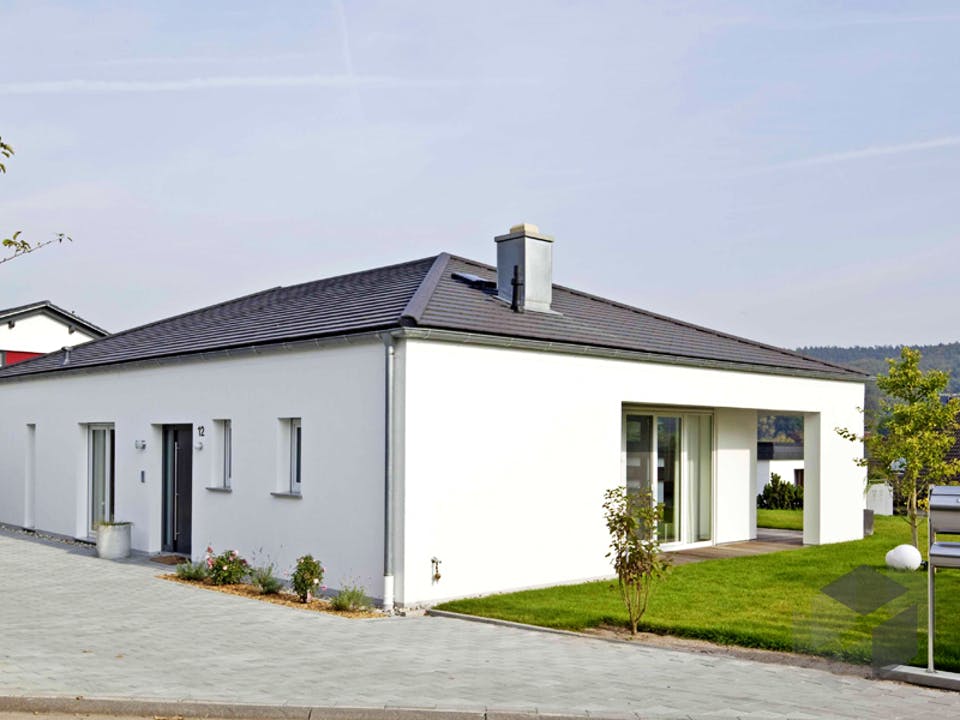 Kundenhaus Winter von Zaunmüller Massivhaus Außenansicht