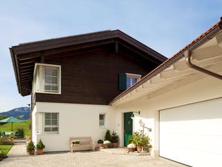 Fertighaus Zeh von Holzhaus Roßkopf Schlüsselfertig ab 247650€, Satteldach-Klassiker Außenansicht 5