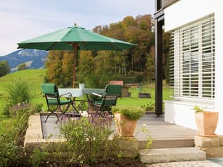 Fertighaus Zeh von Holzhaus Roßkopf Schlüsselfertig ab 247650€, Satteldach-Klassiker Außenansicht 6