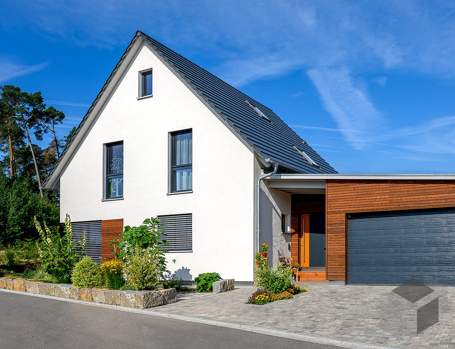 Einfamilienhaus Satteldach mit Doppelgarage Var. 2 von Ziegler Haus Fertighaus.de Einfamilienhaus Satteldach mit Doppelgarage Var. 2 von Ziegler Haus Fertighaus.de