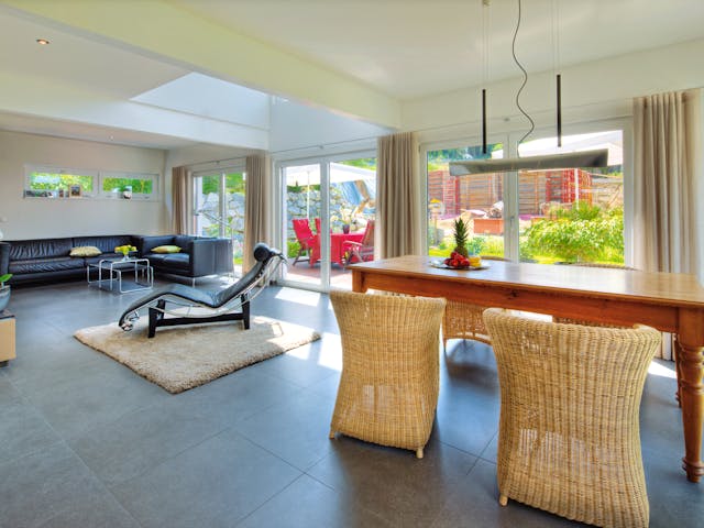 Fertighaus Zorneding von Regnauer Hausbau Schlüsselfertig ab 360285€, Satteldach-Klassiker Innenansicht 4